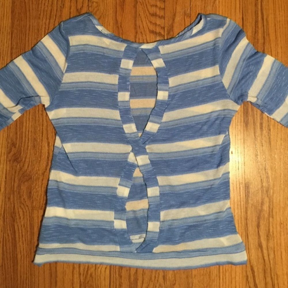 EXC Cond! Seductive Back Cut-out Blouse
